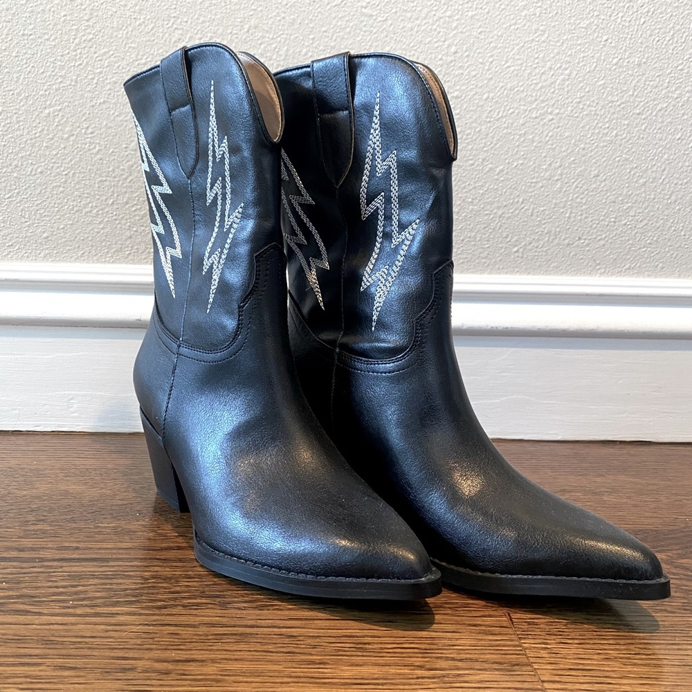 Brand new never been worn black cowboy boots